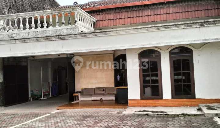 DIJUAL/DISEWAKAN Rumah Komersial Jl. Imam Bonjol