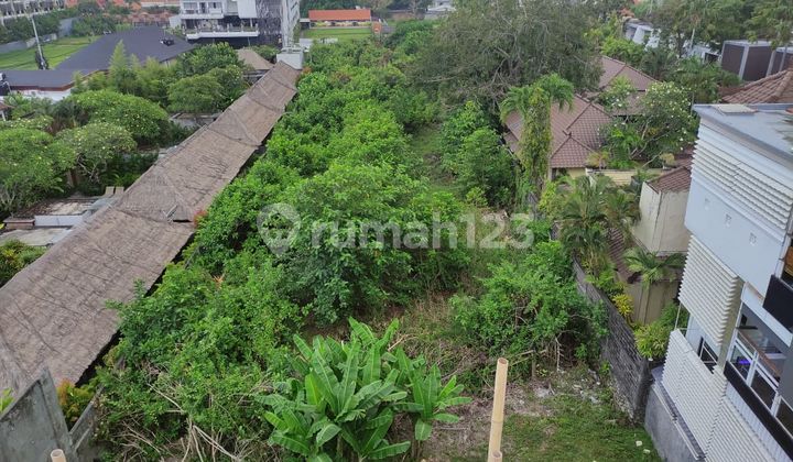 Premium Land for Sale in the Exclusive Area of Seminyak, Bali. 5 Minutes to the Center of Seminyak.