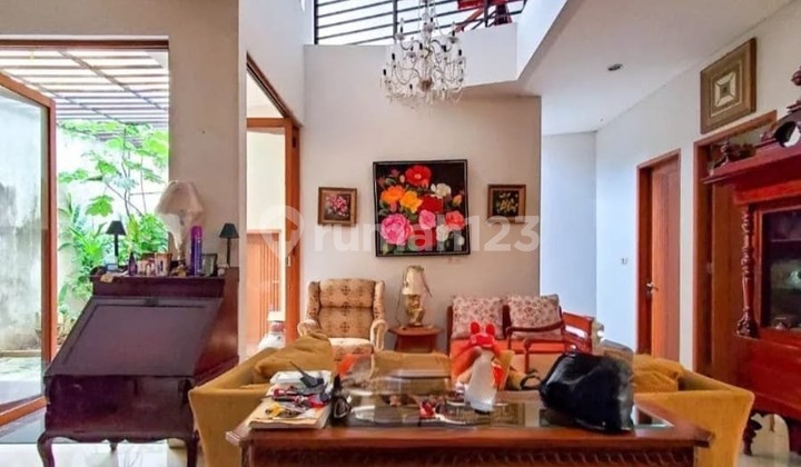 Rumah Mewah Di Komplek Emerald Bintaro Jaya Parigi