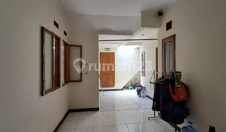 Rumah Luas174 di Komplek Batu Indah Batununggal