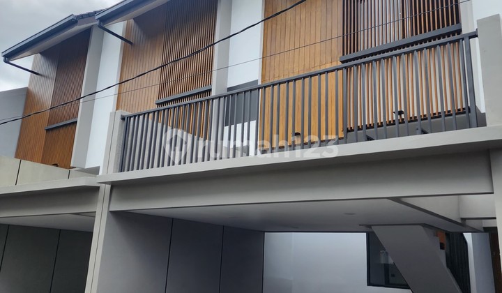 Rumah Bangunan Baru Minimalis Di Komplek Sekelimus Buahbatu