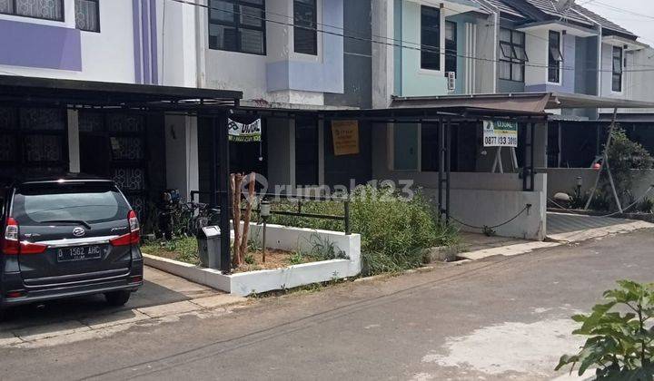 Rumah terawat di Cluster edelweis cisaranteun kulon 1