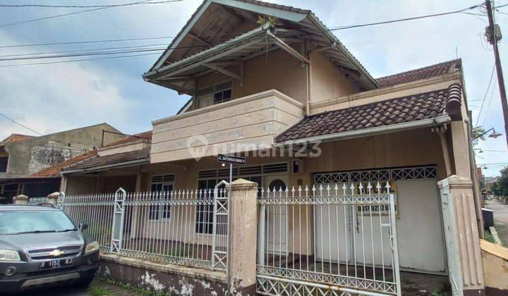 Rumah terawat luas172 di komplek Margahayu raya 1