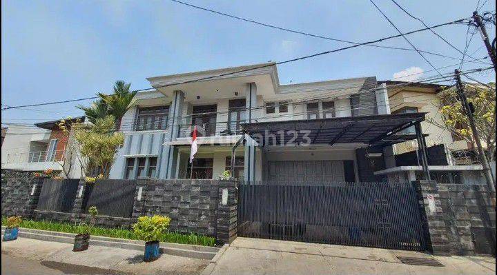 Rumah mewah luas347 di Sayap jalan riau bandung tengah 1