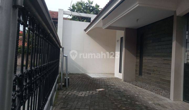 Rumah luas210 di Komplek logam margacinta trs.buahbatu 2