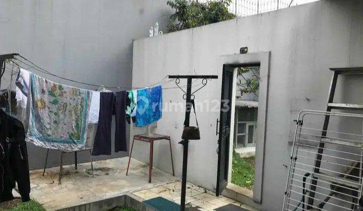 Rumah lokasi strategis di Sayap BKR luas215 2