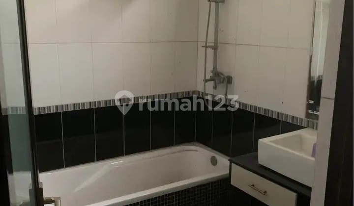 Well-Maintained 159 Wide House in Margahayu Raya Complex 2