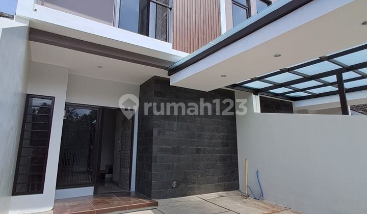 Minimalist New Building On Margahayu Raya In Front Of The Park 2