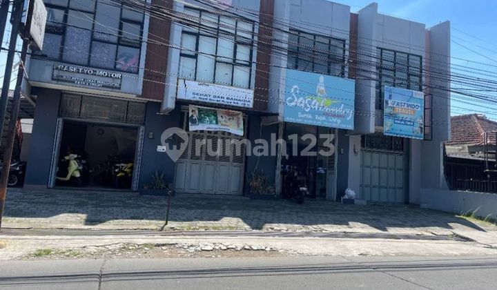 For Rent: Shop House on Jalan Golf Barat Raya, Antapani