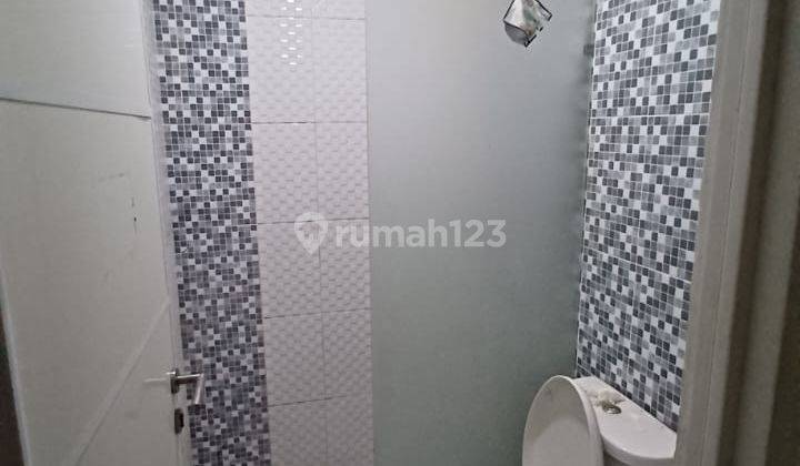 kamar mandi rumah luas135 di komplek gading