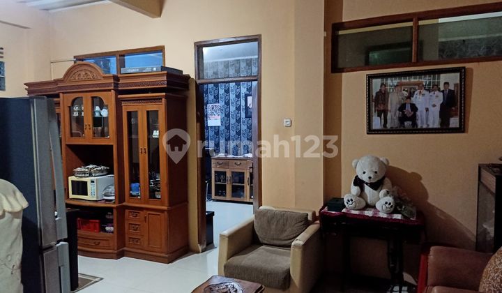 Rumah Bagus Terawat Luas 190 di Komplek Batumas Regol 2