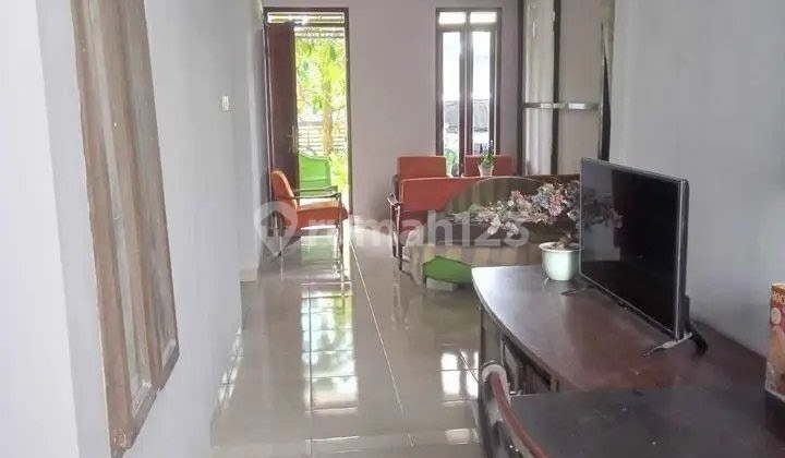 Beautiful Well-Maintained House with 132 Square Meters Area in Cipamokolan Complex 2