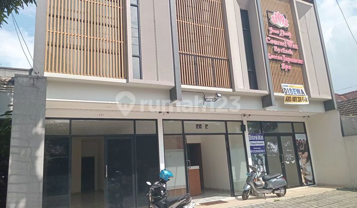 Disewakan Ruko 2Lantai di Jalan Subang Antapani Disewakan Ruko 2Lantai di Jalan Subang Antapani