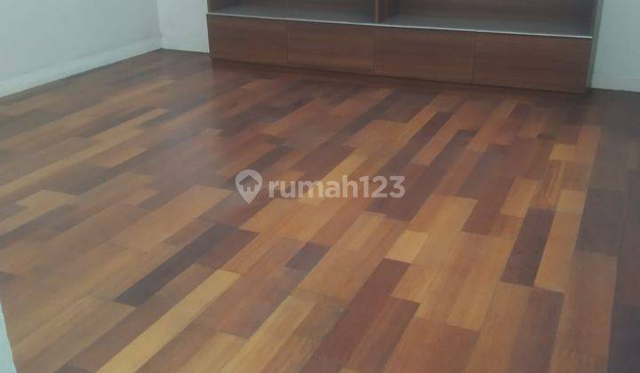 kamar tidur rumah luas135 di komplek gading