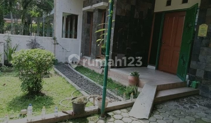 Rumah Strategis Luas 155 di Sayap Riau Martadinata Rumah Strategis Luas 155 di Sayap Riau Martadinata