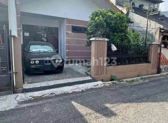 135 Square House in Turangga Buahbatu Area