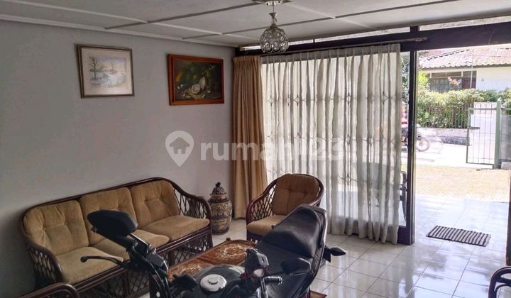 Rumah Besar Luas 455 di Geger Kalong Bandung Utara
