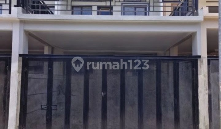 Rumah Bangunan Baru Di Sayap Martanegara Turangga