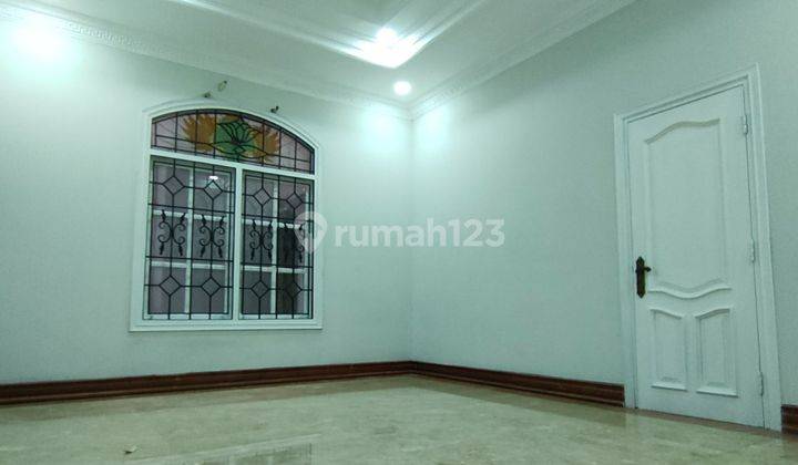 Turun Harga  Rumah Bagus siap Huni di Menteng 2