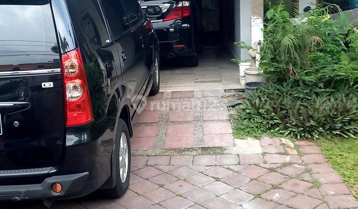 Rumah lama terawat di Jakarta Pusat 2