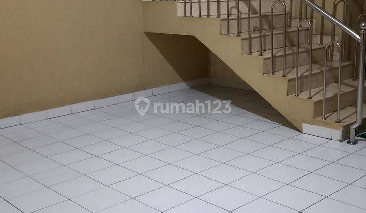 Dijual Rumah Commercial di Matraman 2