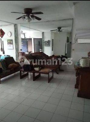 Dijual Rumah Lama di Pulomas  Jakarta 1