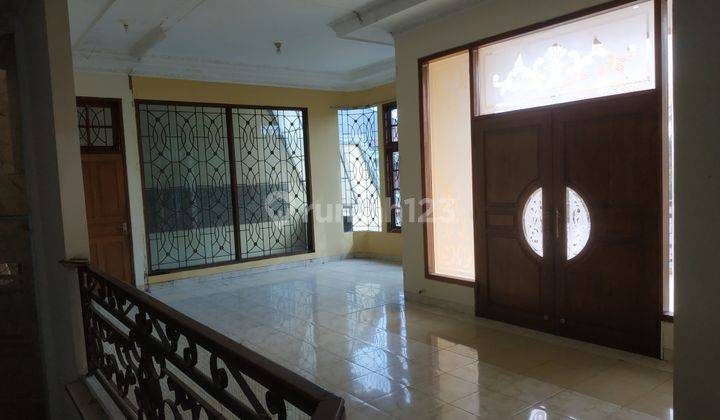 Rumah Graha Family Citraland Pakuwon Indah Bukit Darmo Golf 5