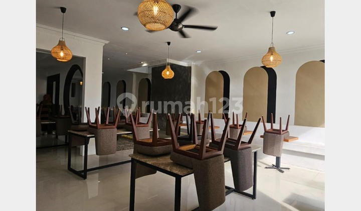 Sewakan Rumah Manyar Rejo Nol Jalan untuk Cafe Full Furnished Baru Gres Nol Jalan Dekat Untag Nginden Manyar Rejo Manyar Kartika Manyar Indah Dekat Untag Surabaya Padel dan Gereja