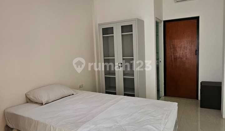 Dijual Rumah Cocok untuk Rumah Kos, Cafe, Kantor, Full Furnished Manyar Rejo