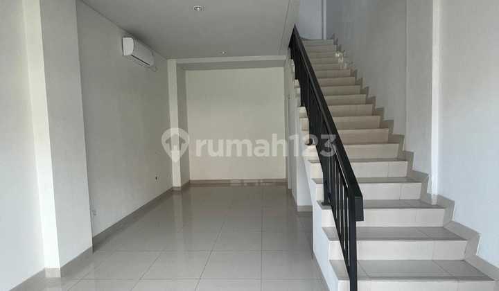 For Rent Strategic Shop House at YC Hub - Prime Location!!