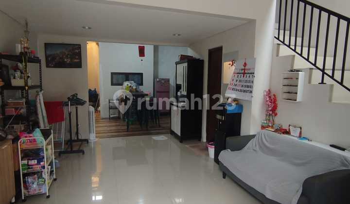 Modern Minimalist House Already Renovated in Banjar Wijaya Tangerang 2