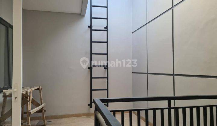 Rumah 2 Lantai Baru Semi Furnished Di Sutera Jelita 2