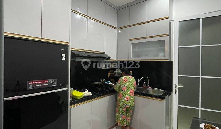 Rumah Hook 2 Lantai Dan Gaya Modern di Lavon Swan City  2