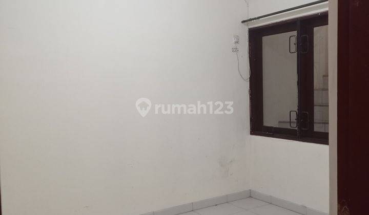 Rumah 1 Lt Kondisi Apa Adanya Hanya 1,55 Miliar di Sutera Kirana  2