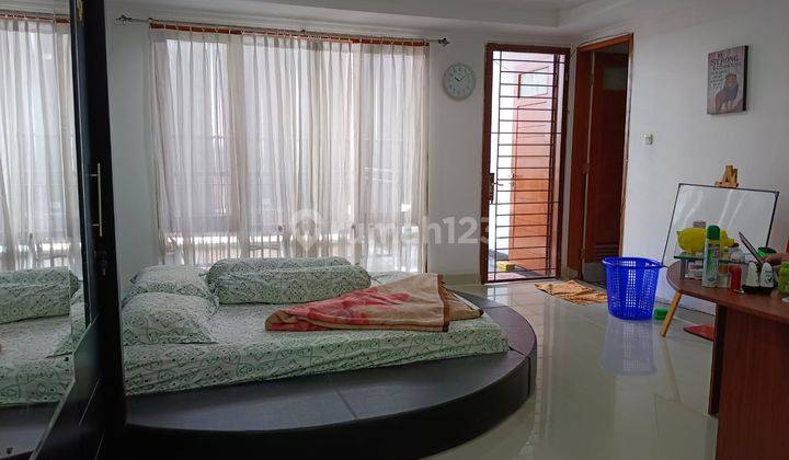 Rumah Mewah Furnished 4 Lt Hook di Cluster Palmerah Residence 2