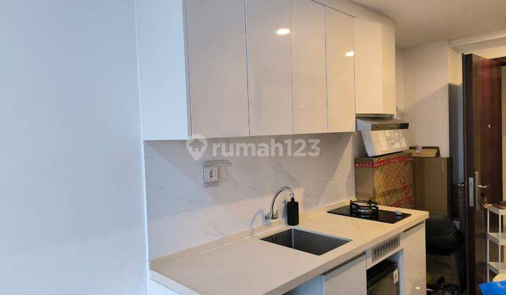 Apartemen Studio Semi Furnished Lantai Atas di Sky House Alsut 2