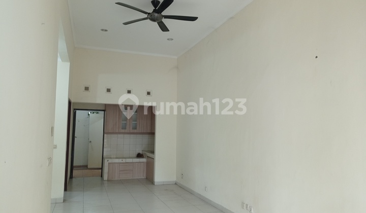 Rumah 1,5 Lantai di Sutera Kirana Dekat Mall Living World Alsut 2