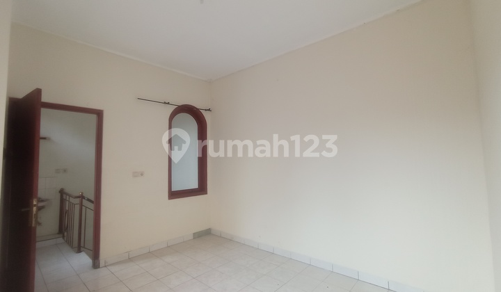 For Rent: Sutera Kirana 1.5-Story House, Ready to Occupy in Alam Sutera 2