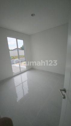 Rumah 1 Lantai Mezzanine Cluster Aater di Paramount Petals  2