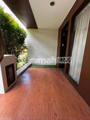 3-Story Modern Minimalist House in Greenwich Cluster Whelford BSD 2