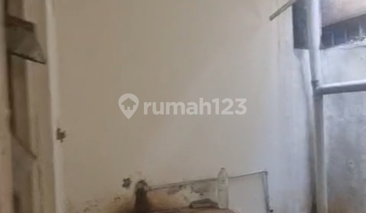 House in Sector 6 Gading Serpong For Sale in Renovated Condition or As-Is House in Sector 6 Gading Serpong For Sale in Renovated Condition or As-Is