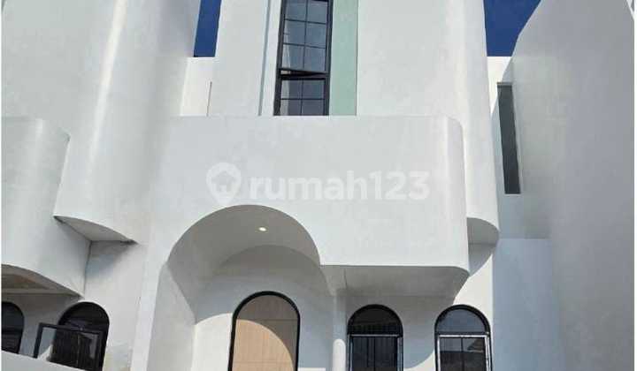 Modern Minimalist 2-Story House Little Santorini Citra Garden-West Jakarta Modern Minimalist 2-Story House Little Santorini Citra Garden-West Jakarta