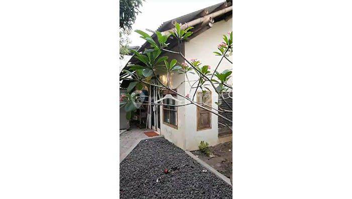 Saung, Resto & Rumah Tinggal di Jalan Raya Cianjur 2