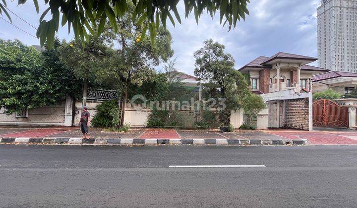 Rumah Danau Sunter di Bawah Njop, Jalan Raya, Jakarta Utara 2