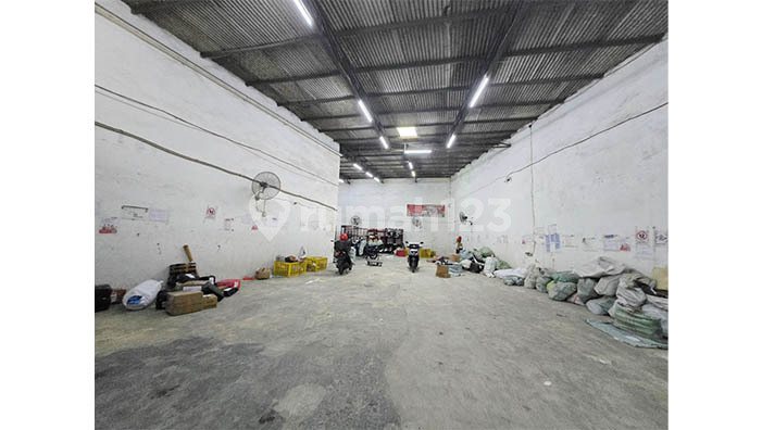 Gudang Raya Kembangan, Jakarta Barat 2