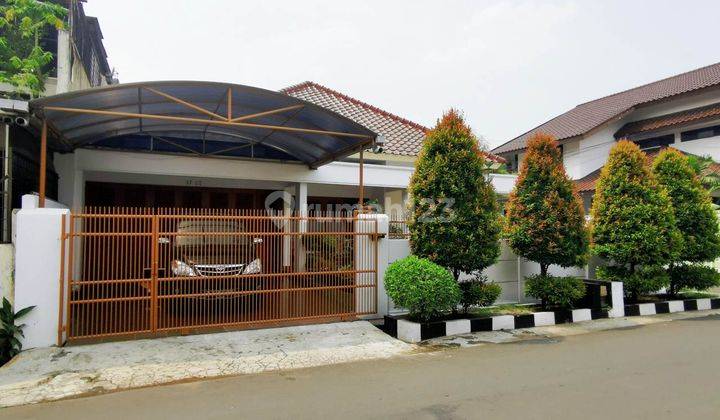 Rumah Hoek Jalan Lebar, Asri, ada Ruang Kerja Atap baja Ringan, Cipinang Elok 1