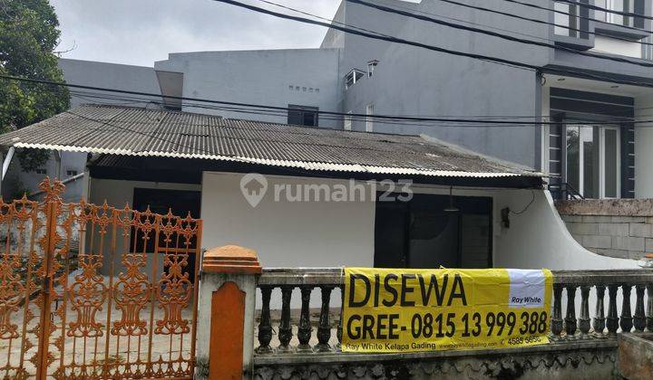 Rumah  Camar, depan taman, halaman luas, Sukapura 1