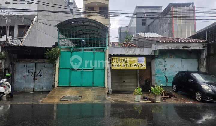 Old House, Jembatan Lima, Main Road, suitable for boarding houses