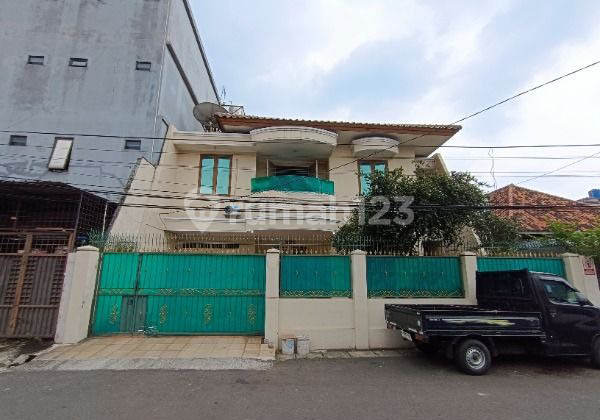 Otista House, Nice, 2 two fronts, Otista & Basura East Jakarta 2