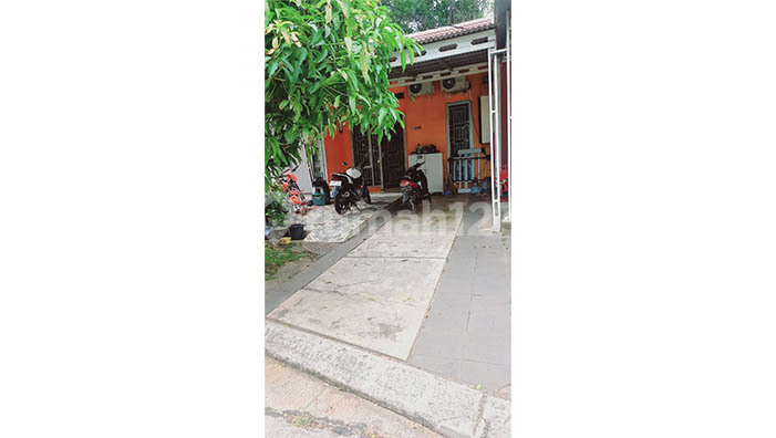 Rumah Mutiara Gading City, Jalan lebar, depan taman, Bekasi 2